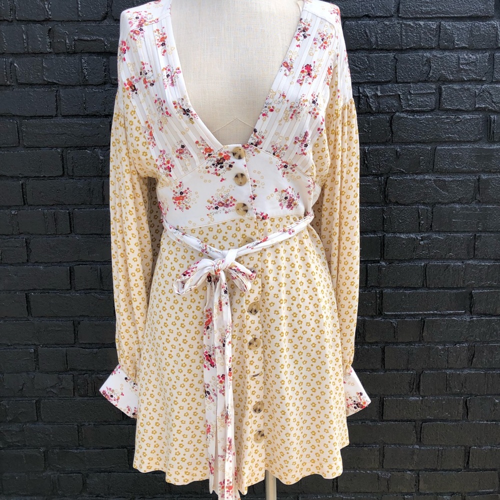 Free People Dress size Large. Cream color